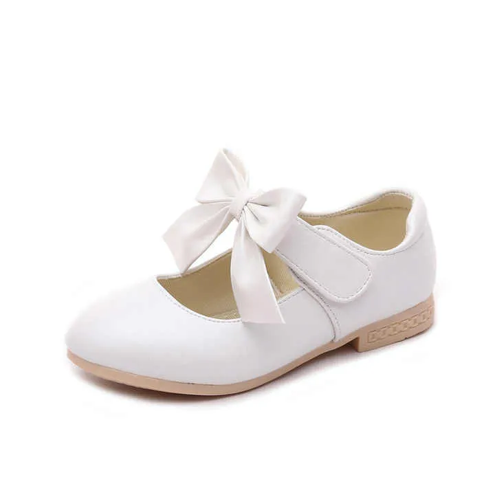 أحدث أحذية الأطفال أزياء الفتيات الصغيرات . Newest Children's Shoes Fashion Little Girls Patent