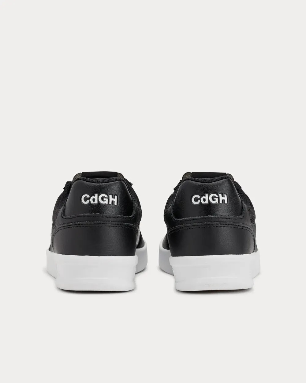CT300 Black Low Top Sneakers