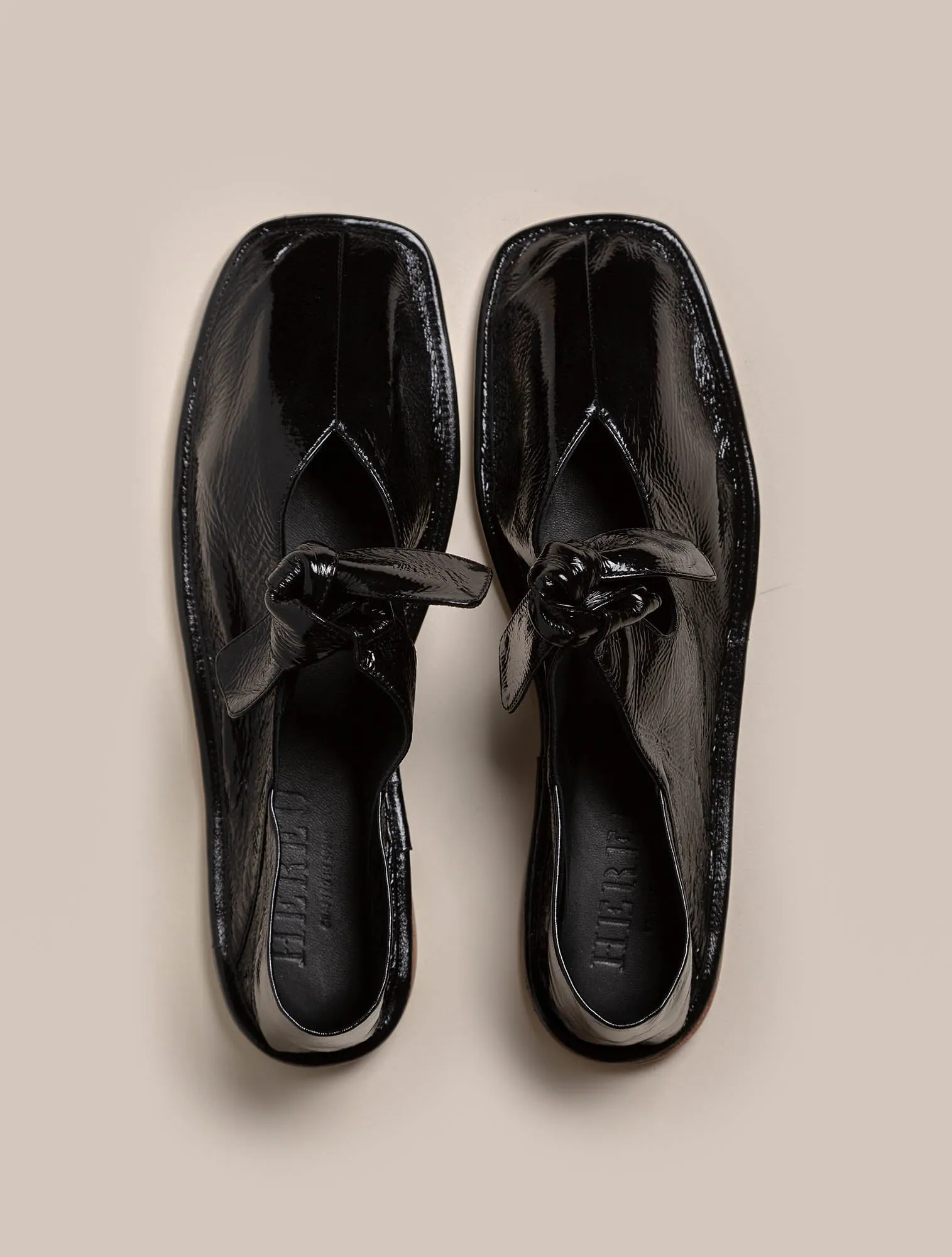 Llasada Glossy Knot Ballerina Flats