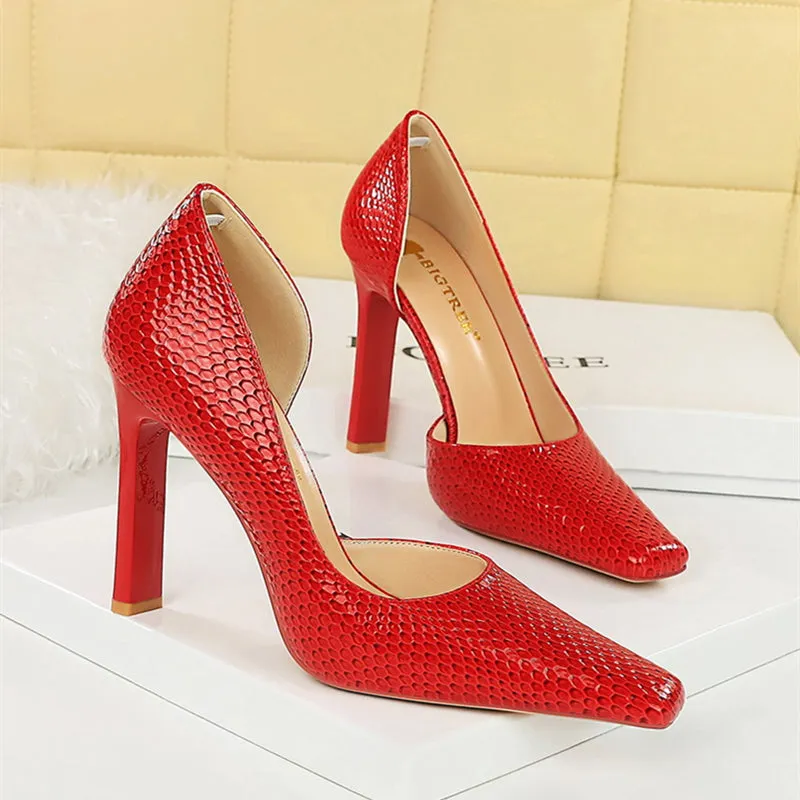OL Fashion Style Snakeskin Patent Leather Side Cut Out High Heels