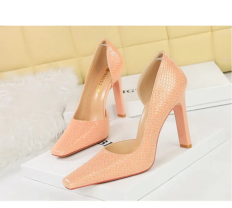 OL Fashion Style Snakeskin Patent Leather Side Cut Out High Heels