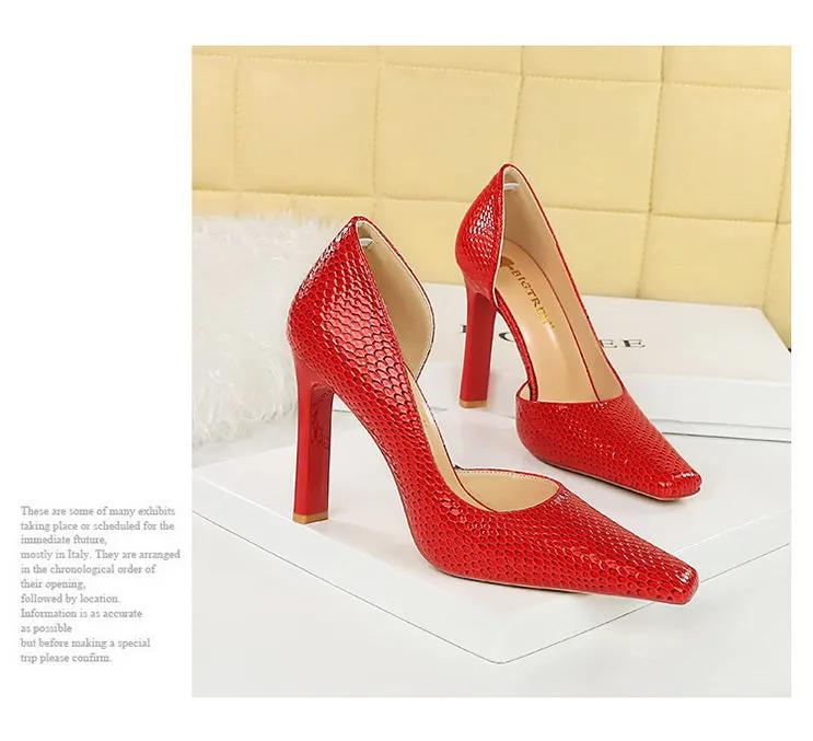 OL Fashion Style Snakeskin Patent Leather Side Cut Out High Heels