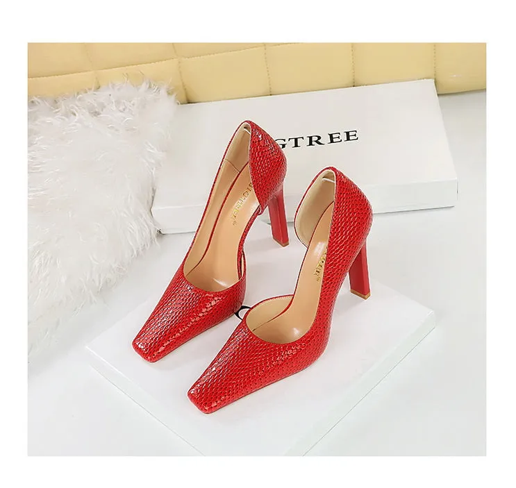 OL Fashion Style Snakeskin Patent Leather Side Cut Out High Heels