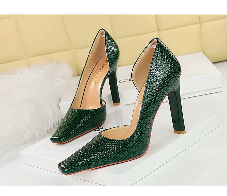 OL Fashion Style Snakeskin Patent Leather Side Cut Out High Heels