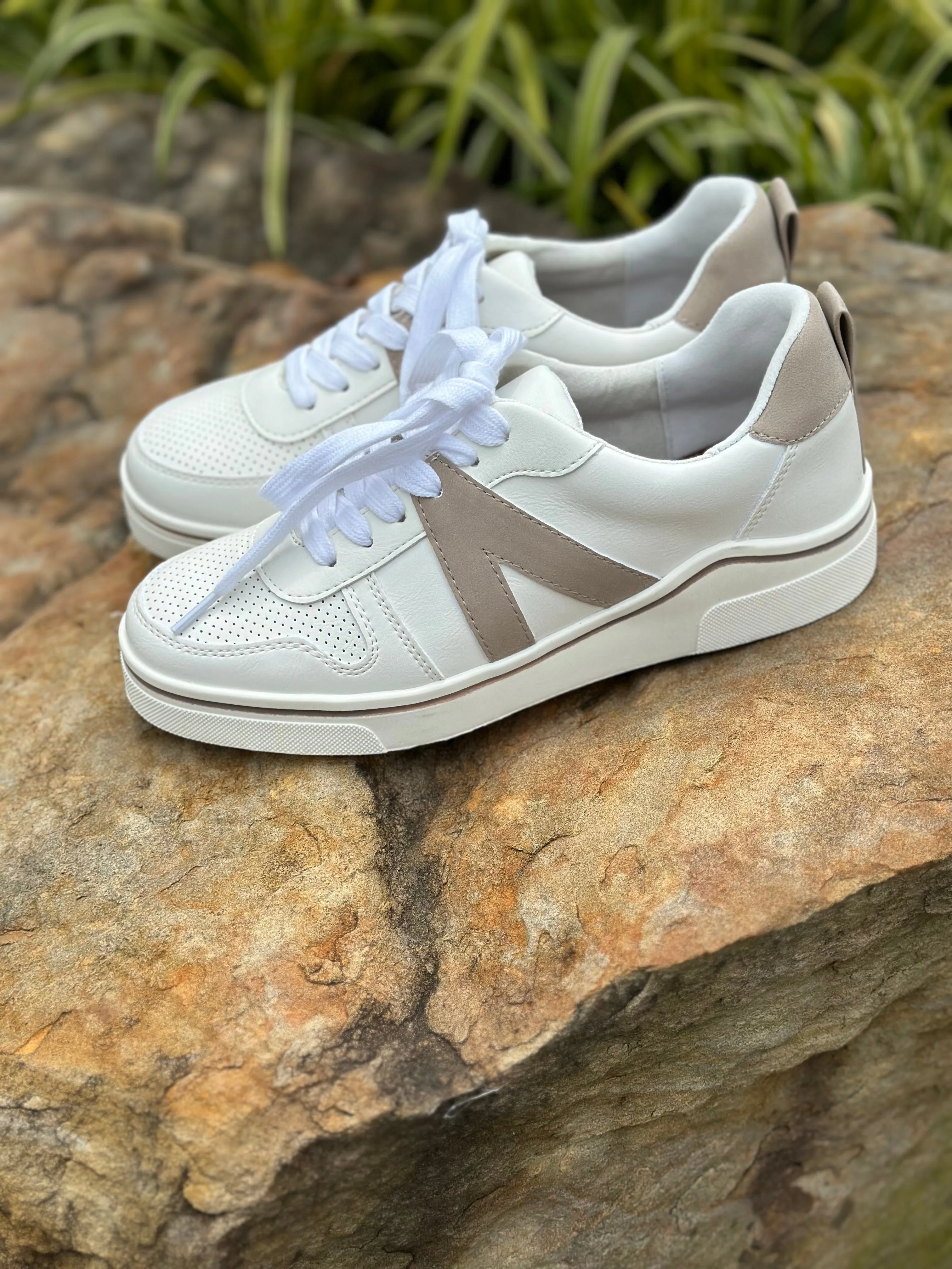 "Alta" Sneakers in White/Cement