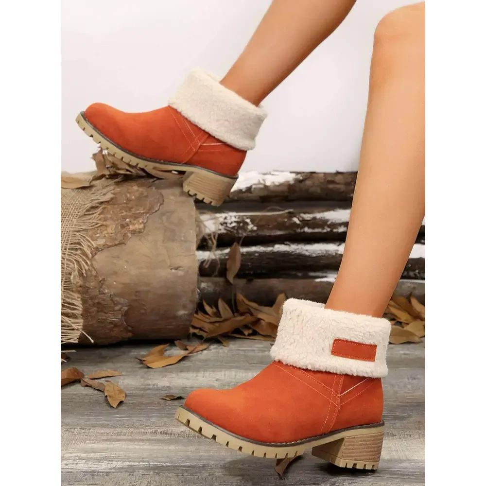 Sophisticated Mid Heels for Luxury Fashion Enthusiasts