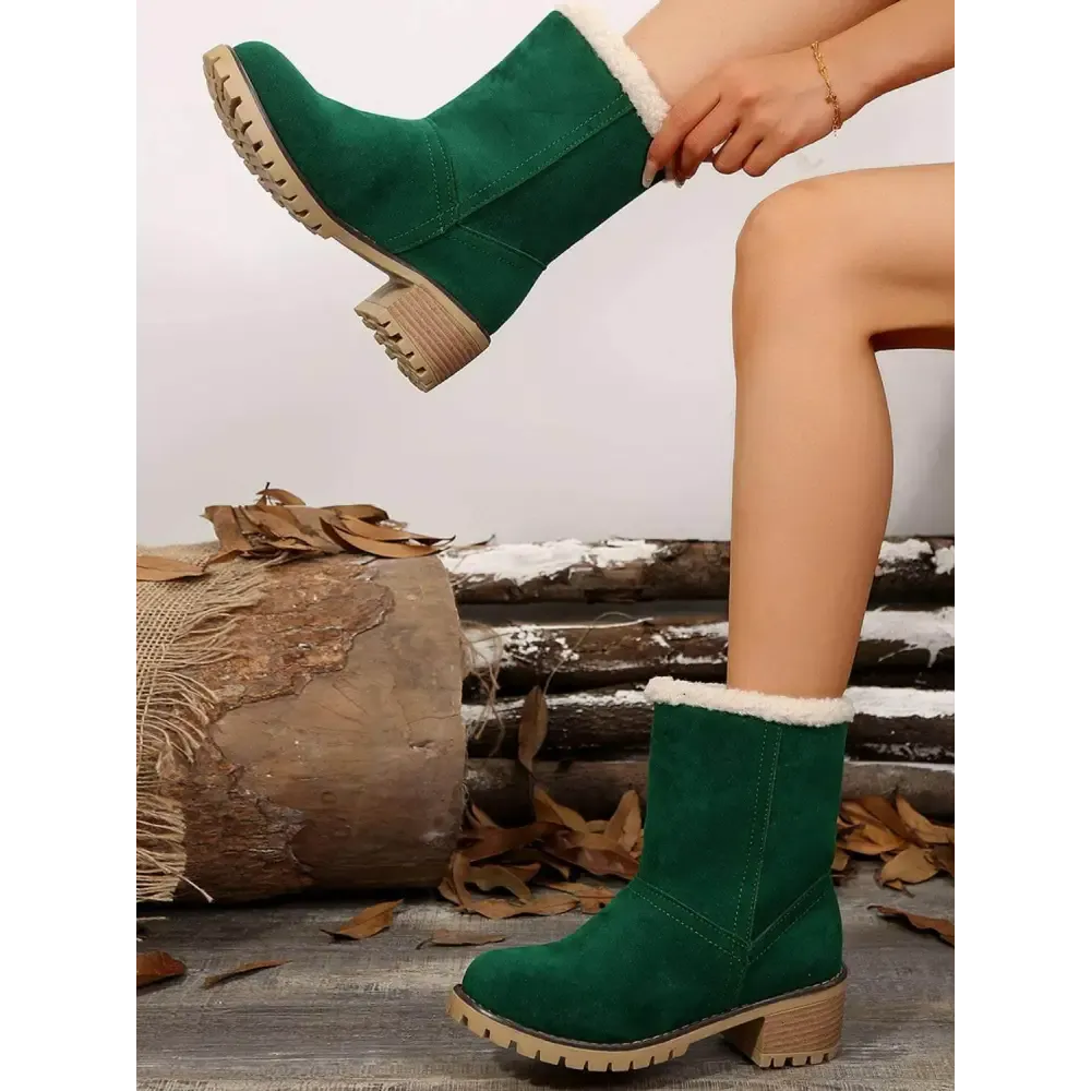 Sophisticated Mid Heels for Luxury Fashion Enthusiasts