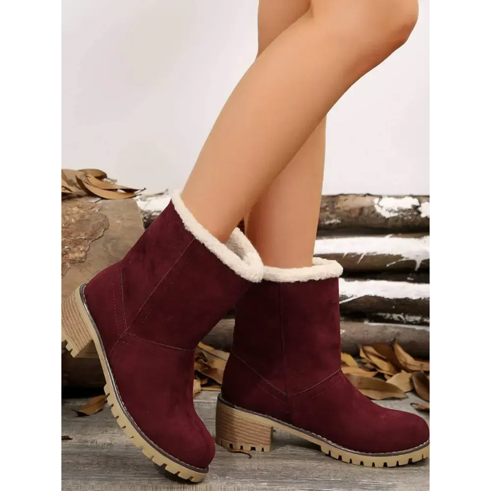 Sophisticated Mid Heels for Luxury Fashion Enthusiasts