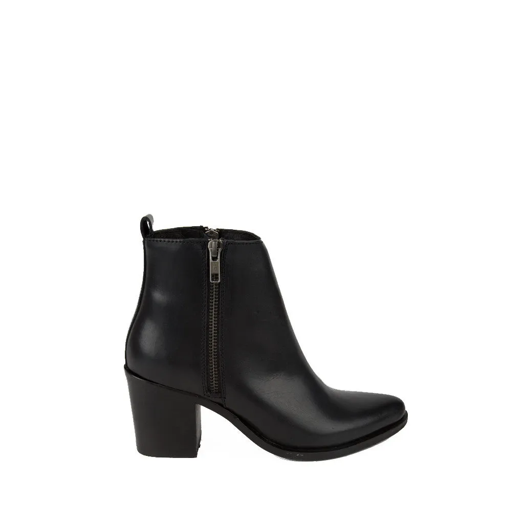 Steve Madden Women's Portta Bootie in Black