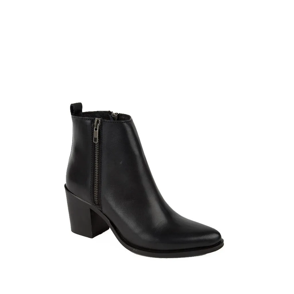 Steve Madden Women's Portta Bootie in Black