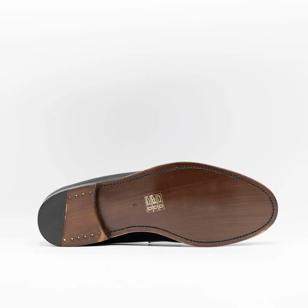 The Penny loafer in black leather